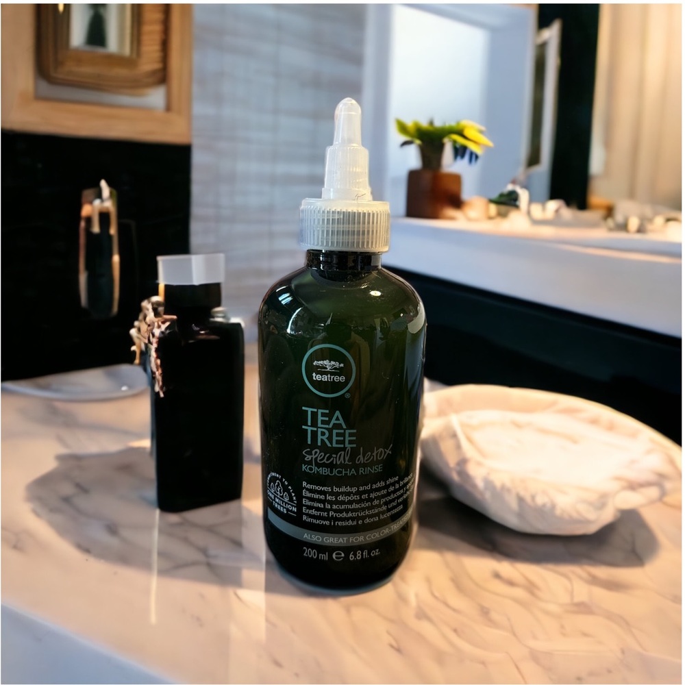 New Paul Mitchell
Tea Tree Special Detox Kombucha Rinse 200ml/6.8oz - Picture 1 of 7